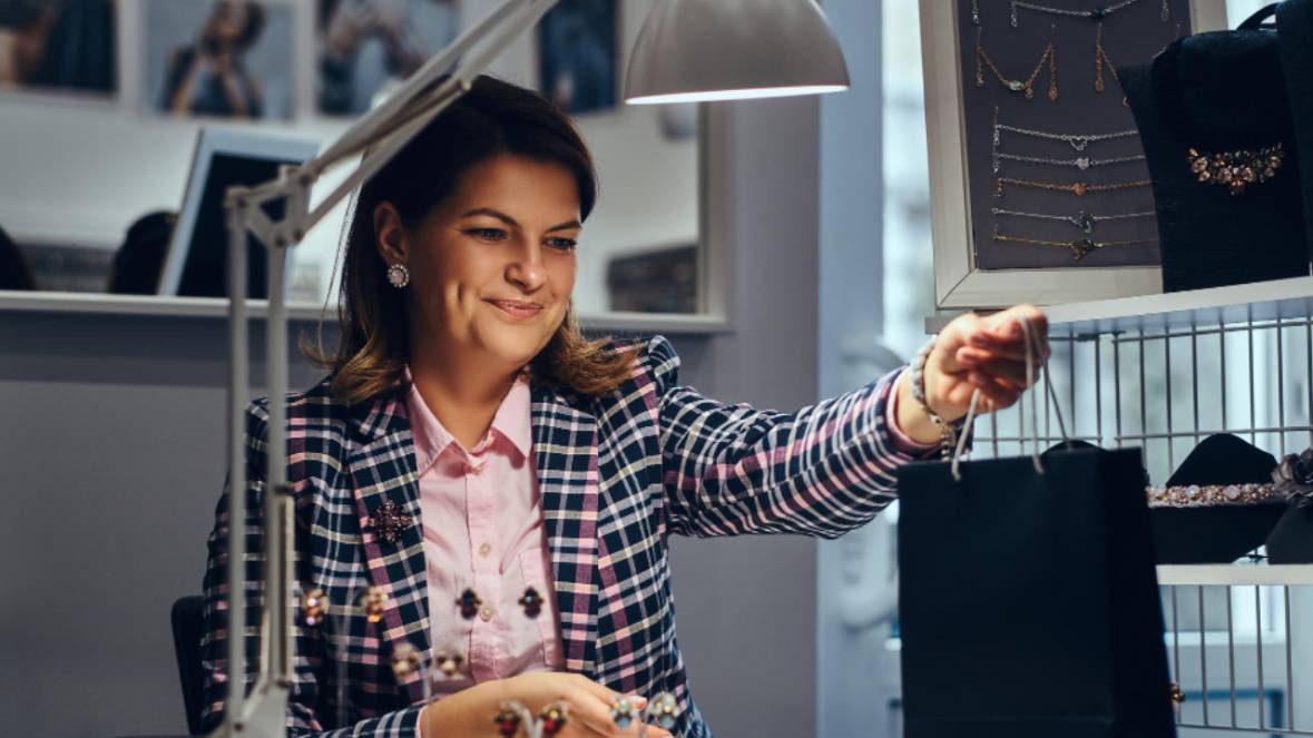 5 Erros que Impedem o seu Negócio de Semijoias de Decolar — e Como Evitá-los