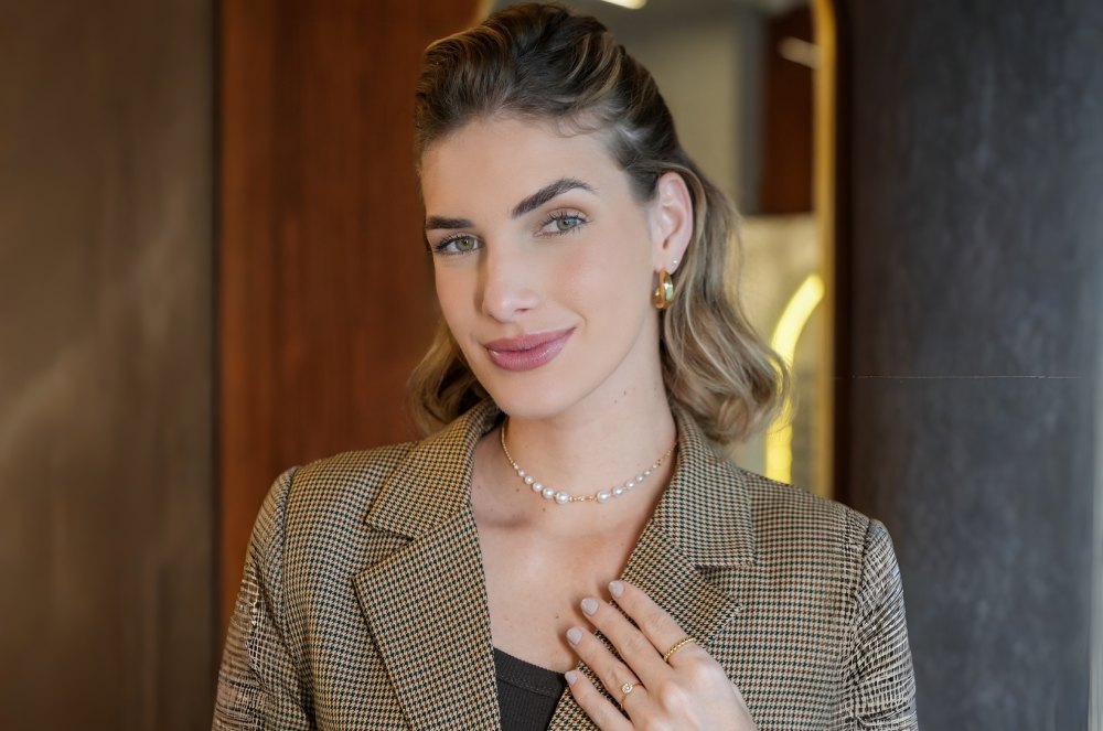 Munrá Semijoias: Elegância em dourado e pérolas